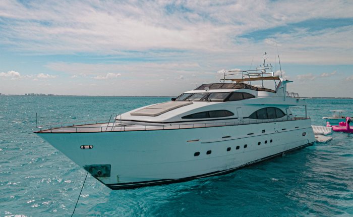 Azimut 100