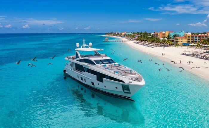 Azimut 32 metri